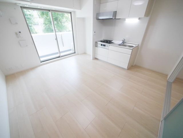 居室・リビング　同物件別部屋写真