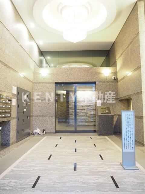 エントランス　ゆとりのあるエントランスです