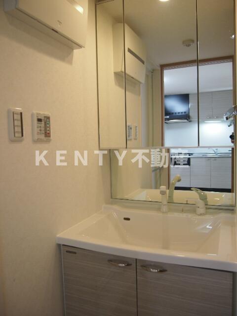 洗面設備　忙しい朝には欠かせない洗面所です