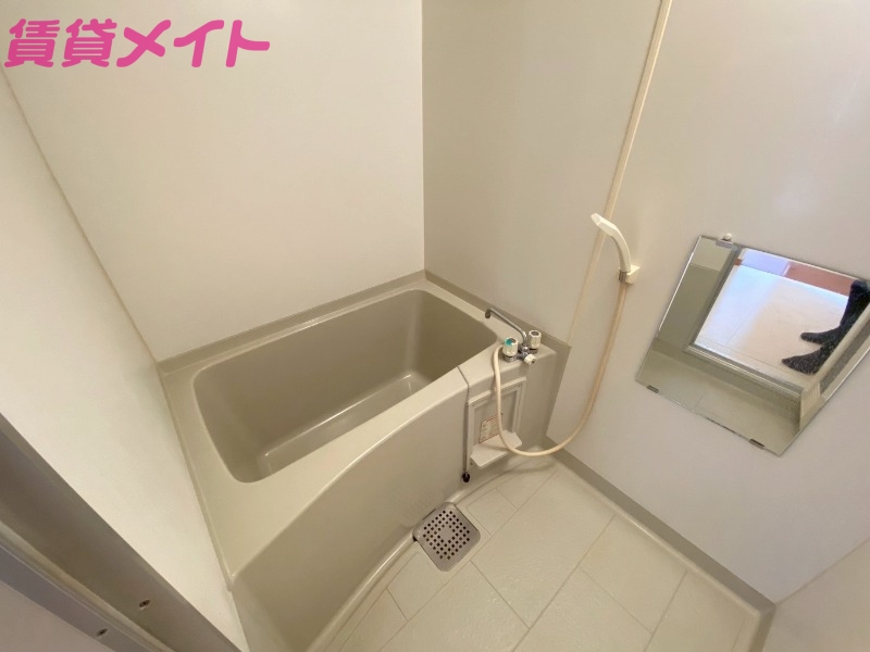 バス・シャワールーム　同型参考写真