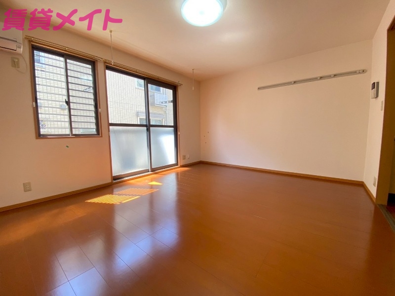 居室・リビング　同型参考写真