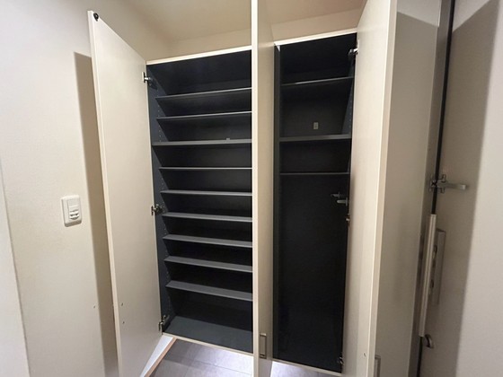 玄関　※別部屋の写真です