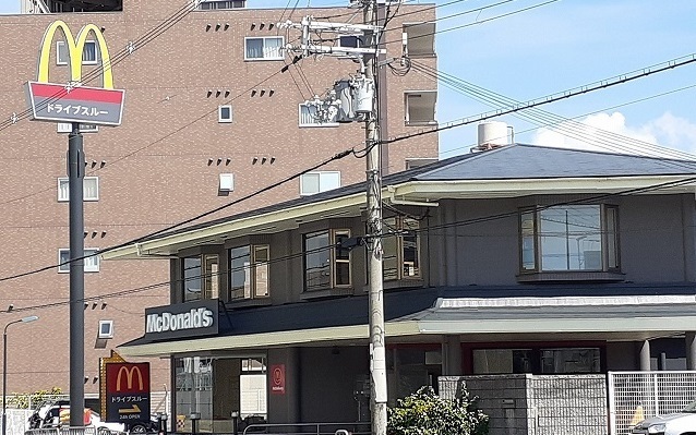 飲食店　マクドナルド様（飲食店）まで370m