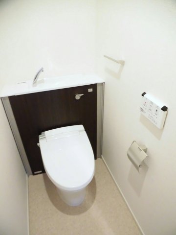 トイレ　トイレもきれいです