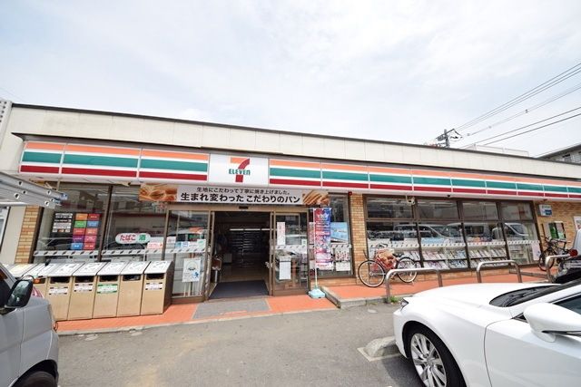 コンビニ　セブンイレブン横浜二俣川2丁目店（コンビニ）まで262m