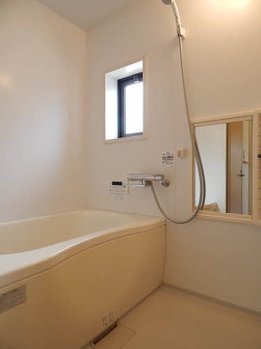 バス・シャワールーム　バスルーム