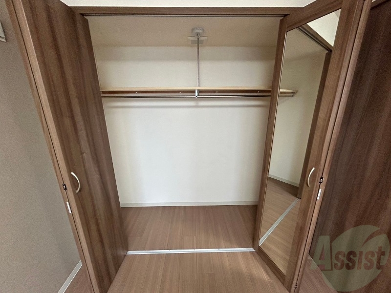 収納　寝室のクローゼットにもたくさん収納出来ますね！