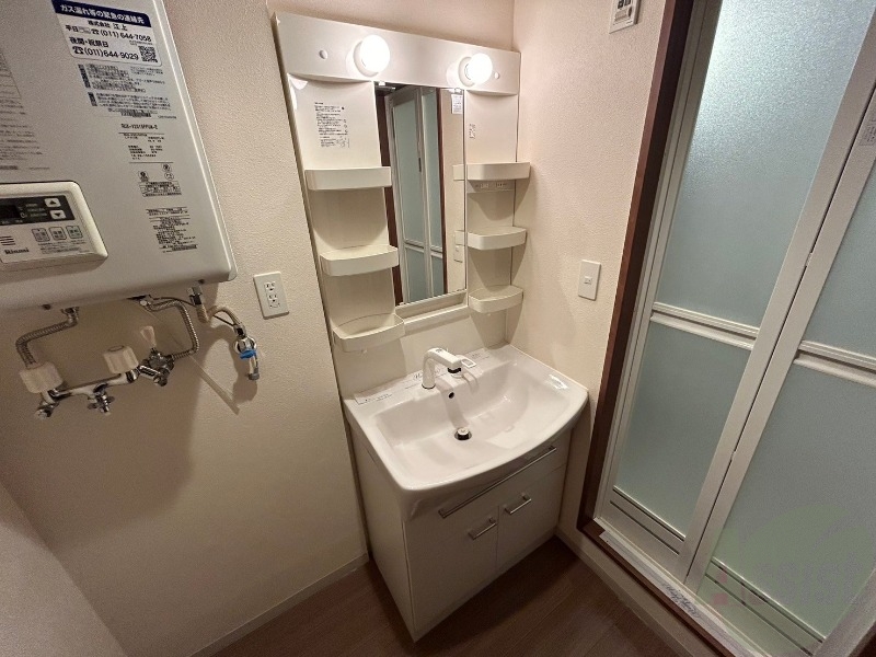 洗面設備　シャンプードレッサーで身支度もラクラクです！