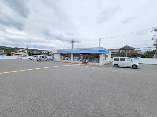 コンビニ　ローソン 生駒南田原町（コンビニ）まで1517m