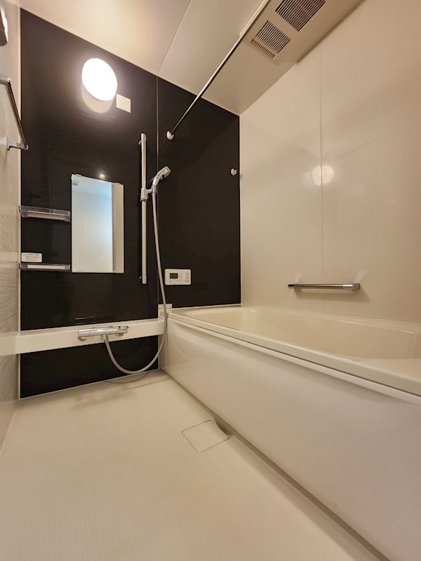 バス・シャワールーム　広々１坪バス♪
