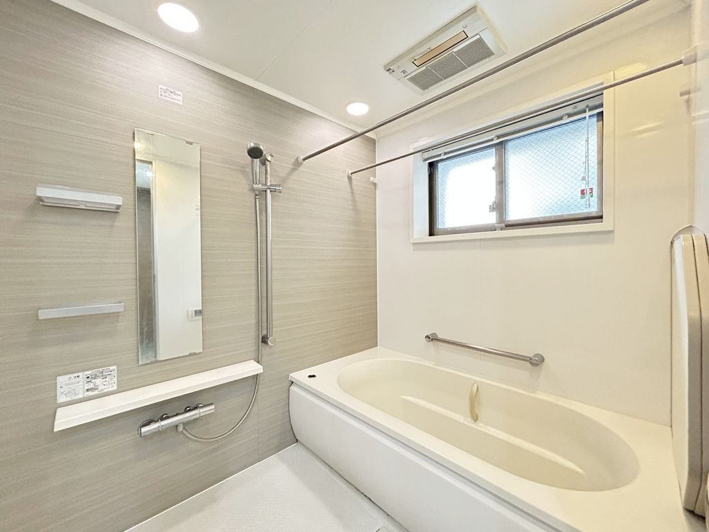 バス・シャワールーム　浴室