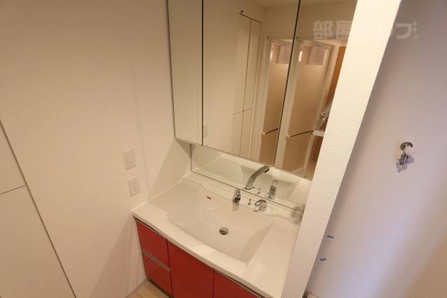 洗面設備　洗面脱衣スペースです。