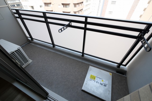 バルコニー　お洗濯にも便利なバルコニー付き