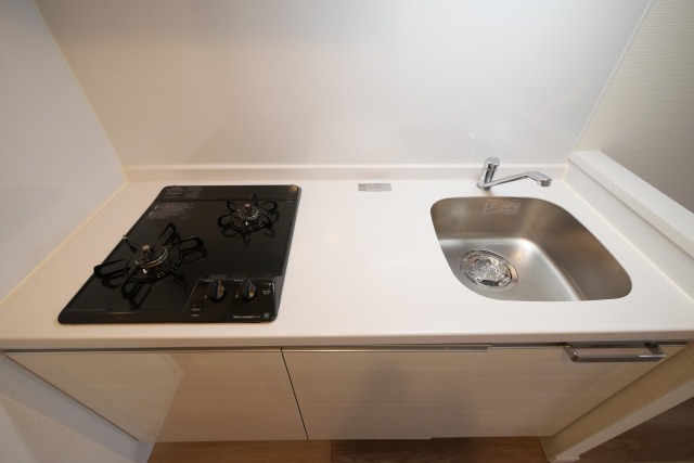 キッチン　コンパクトなキッチンで掃除もラクラク