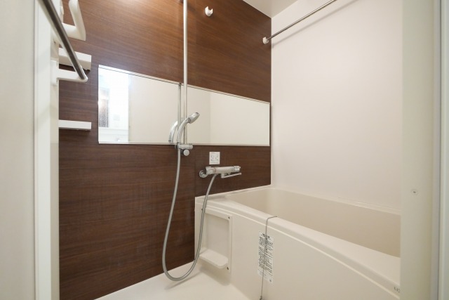 バス・シャワールーム　お風呂で日々の疲れを落としましょう