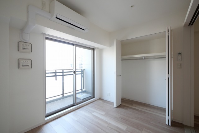 居室・リビング　明るい洋室です