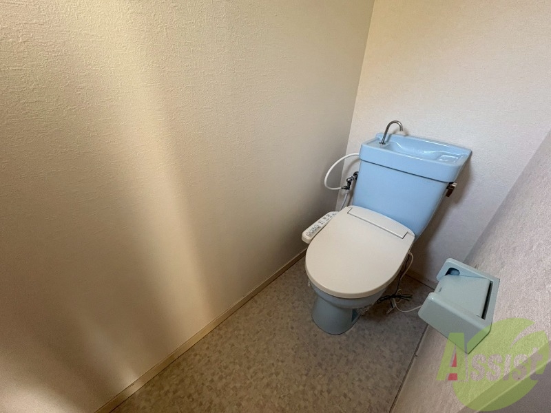 トイレ　トイレにウォシュレットが付いてるのは嬉しいですね。