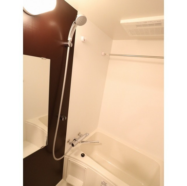 バス・シャワールーム　バスルーム