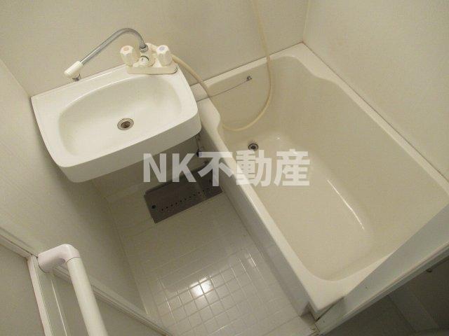 バス・シャワールーム　お風呂で日々の疲れを落としましょう