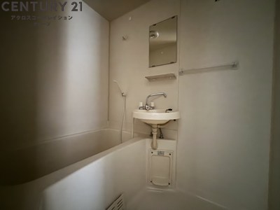 バス・シャワールーム　シンプルで機能的なユニットバスです！