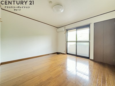 居室・リビング　エアコン付きの8帖の洋室です♪