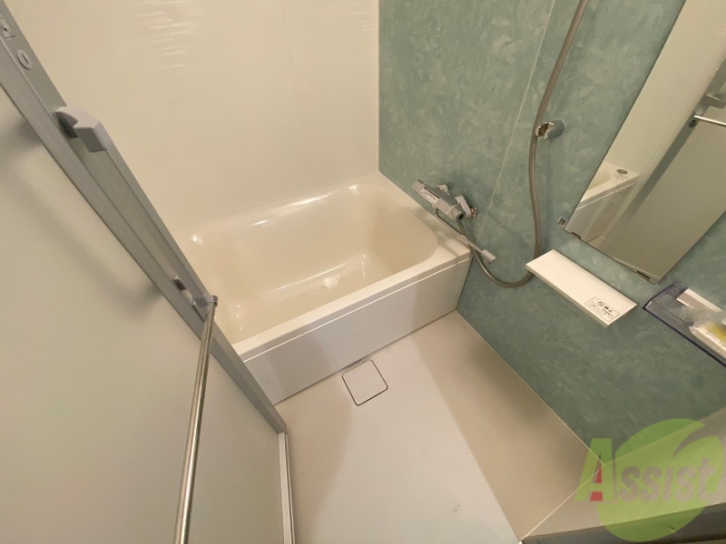 バス・シャワールーム　お風呂になります。一日の疲れを癒してくださいね。