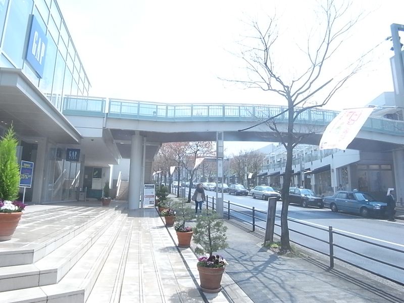 ショッピングセンター　星が丘テラス（ショッピングセンター）まで1100m