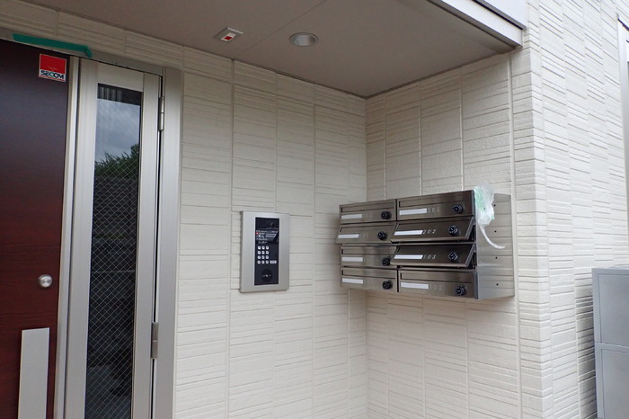 エントランス　オートロック・集合ポスト