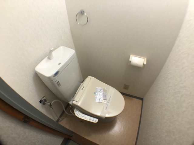 トイレ　コンパクトで使いやすいトイレです♪