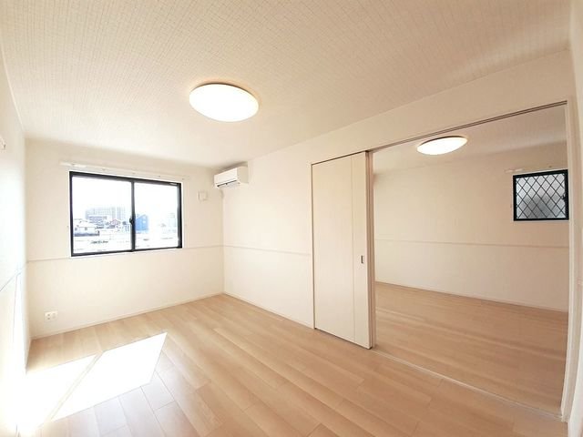 その他部屋・スペース　明るい色調の室内です