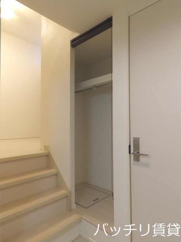 収納　画像は別号室タイプの為、現状を優先致します。