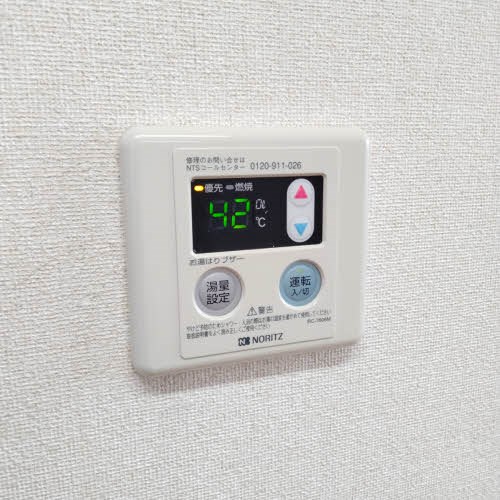 その他設備　給湯器リモコン