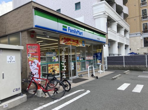 コンビニ　ファミリーマート 那古野南店（コンビニ）まで90m