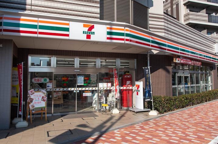 コンビニ　セブンイレブン 江東塩浜2丁目店（コンビニ）まで406m