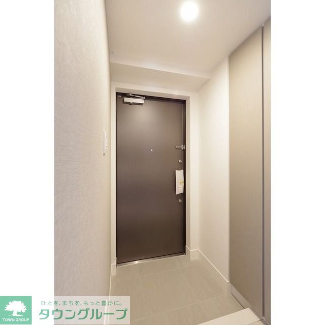 玄関　お部屋探しは株式会社　タウンハウジング　までお気軽にお問合…