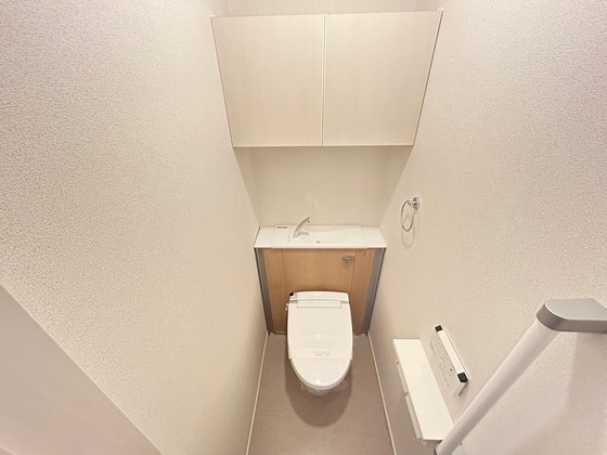 トイレ　※別部屋の写真です