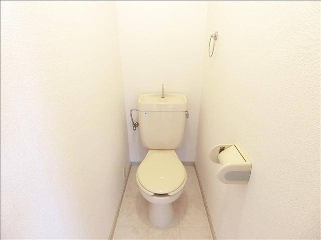 トイレ　※別室サンプル写真