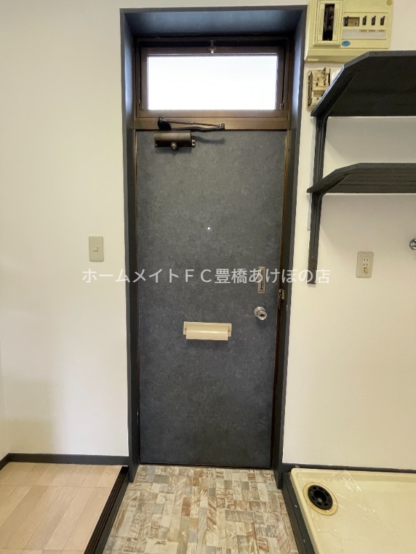 玄関　同型別部屋写真