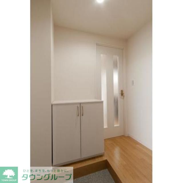 玄関　※写真は同タイプ住戸です。