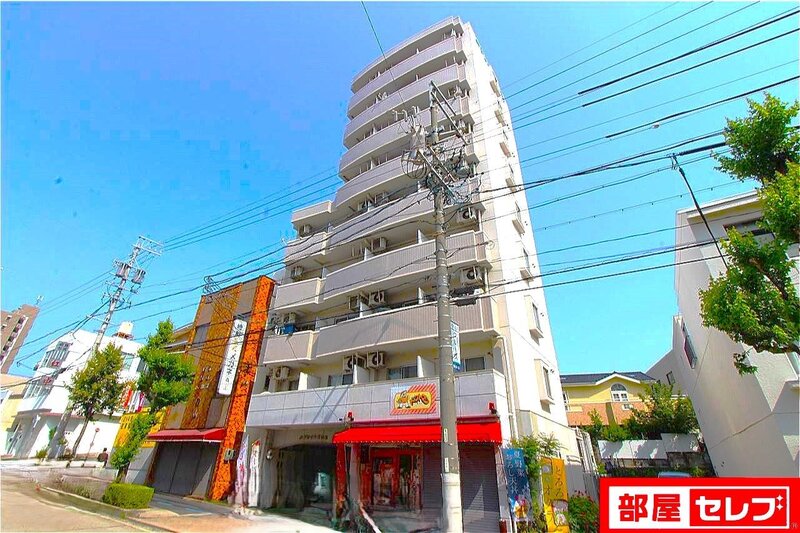 建物外観　カッコイイ外観ですよね。