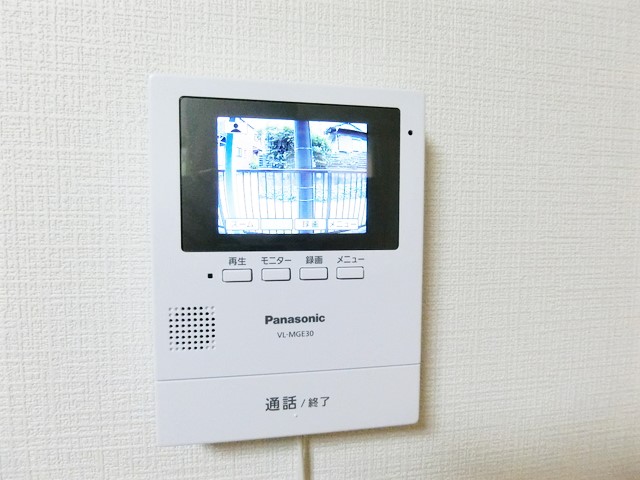 セキュリティ　※参考写真※防犯対策に有効なカメラ付きインターホン！突然の来