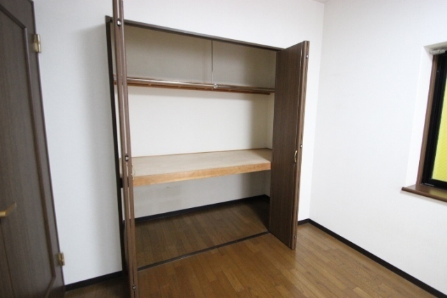 収納　※別号室の写真です