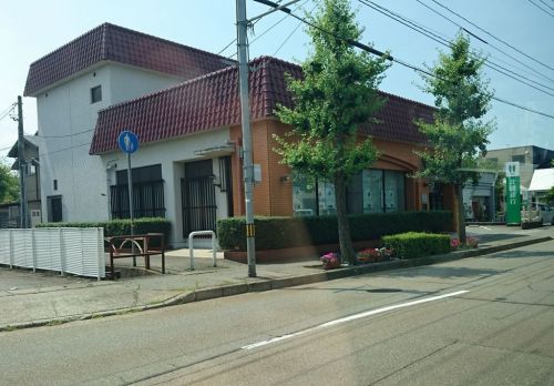 銀行　北國銀行　保古町支店（銀行）まで385m