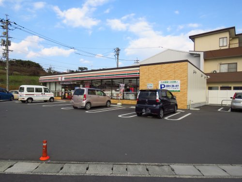 コンビニ　セブンイレブン笠岡インター店（コンビニ）まで725m