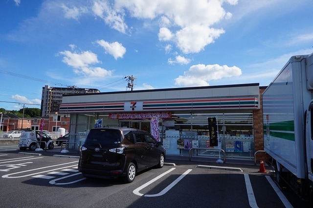 コンビニ　セブンイレブン　岡垣野間店（コンビニ）まで700m