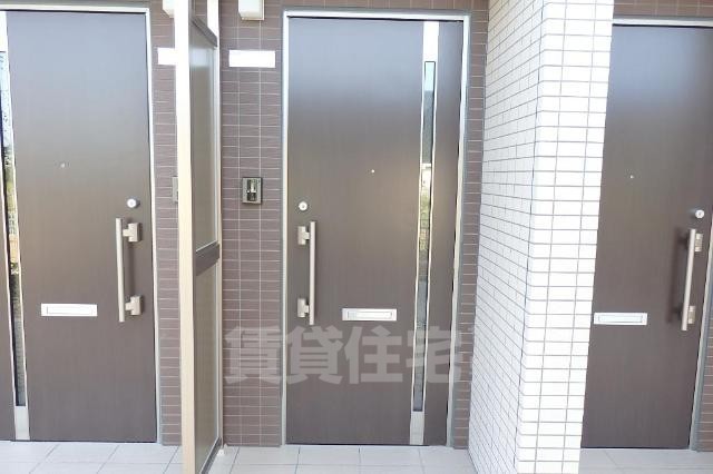 玄関　2階角部屋