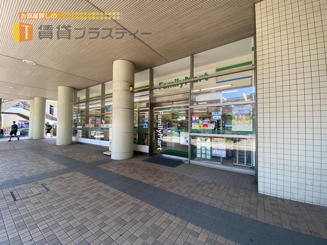 コンビニ　ファミリーマートプラウドタワー船橋店（コンビニ）まで452m