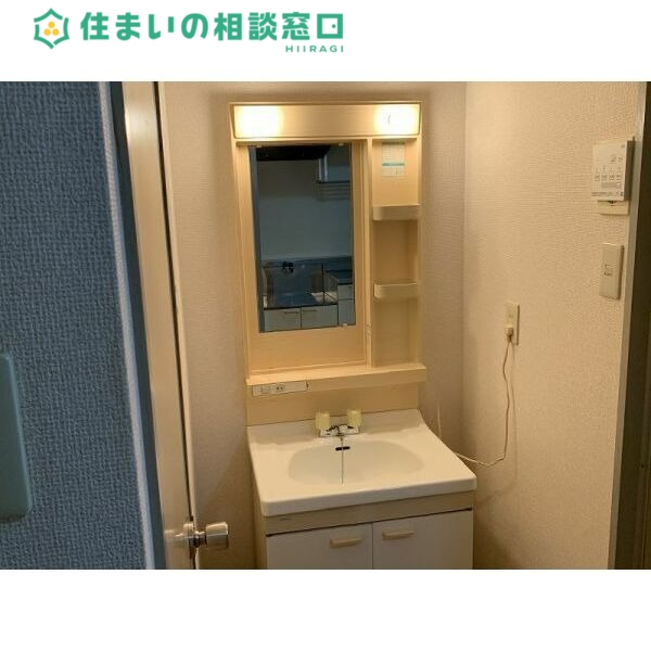 洗面設備　同型