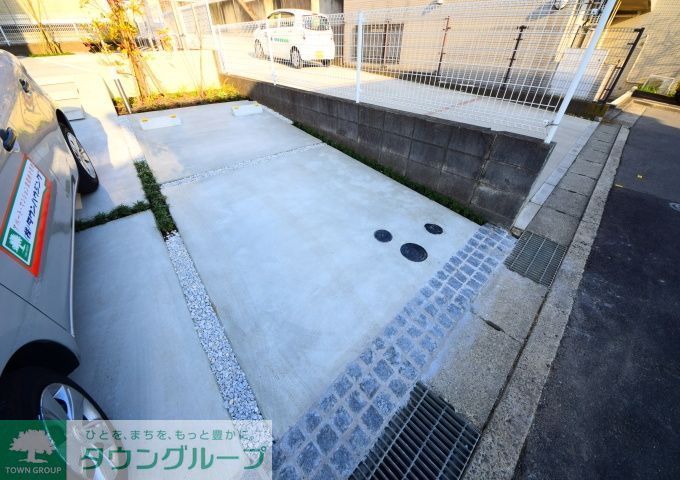 駐車場　庭