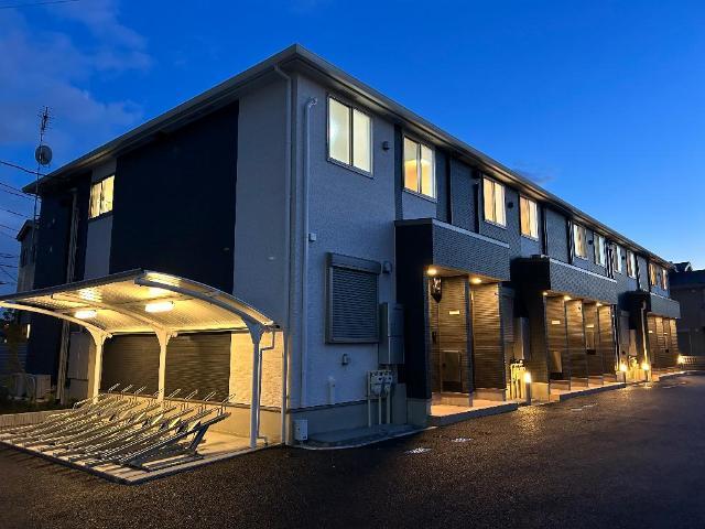 建物外観　外観写真（夜）
